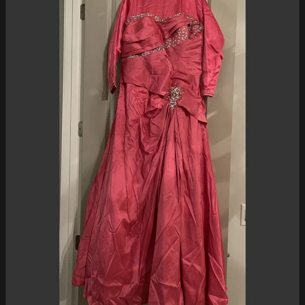 Long Pink Formal Dress With Removable Top Attachment To Become Strapless Size 14